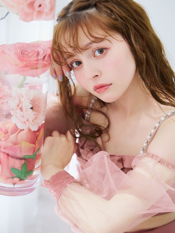 モデル：加藤ナナ　身長：160cm　着用サイズ：Sサイズ