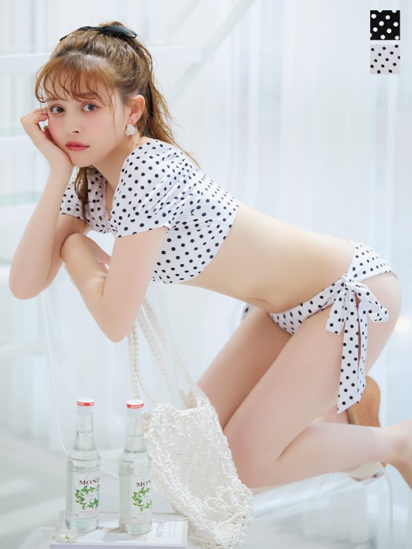 モデル：加藤ナナ　身長：160cm　着用サイズ：Sサイズ