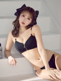 【ビキニ】【水着】フロントジップビジューチェーンビキニ 2点セット [YMT]
