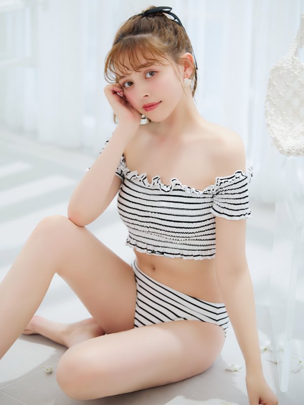 モデル：加藤ナナ　身長：160cm　着用サイズ：Sサイズ