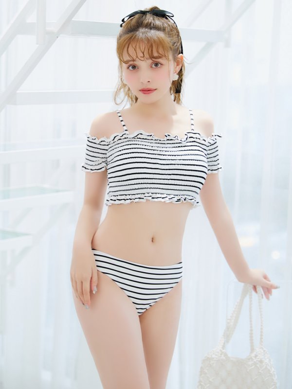 モデル：加藤ナナ　身長：160cm　着用サイズ：Sサイズ