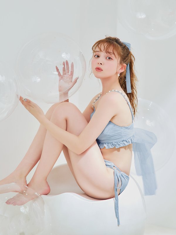 モデル：加藤ナナ　身長：160cm　着用サイズ：Sサイズ