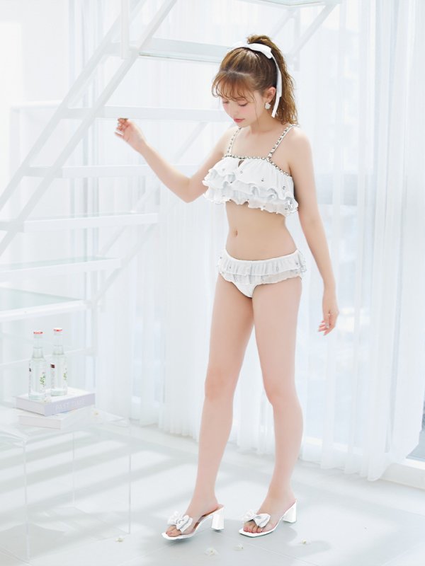 モデル：加藤ナナ　身長：160cm　着用サイズ：Sサイズ