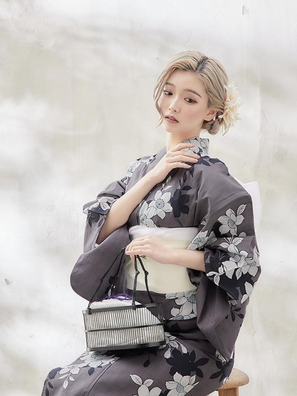 画像10: 【即日発送】【浴衣】クラシカルグレーの百合浴衣 【浴衣３点セット 浴衣/帯/下駄】[YMT]