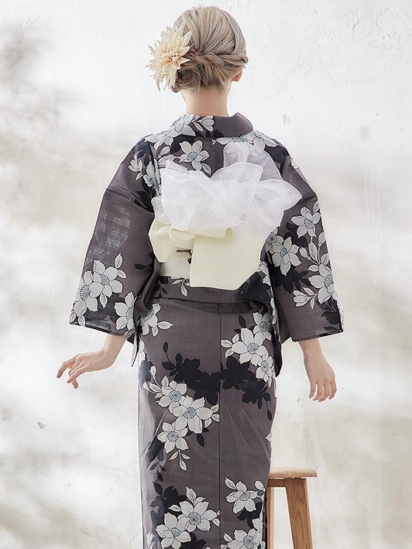 画像8: 【即日発送】【浴衣】クラシカルグレーの百合浴衣 【浴衣３点セット 浴衣/帯/下駄】[YMT]