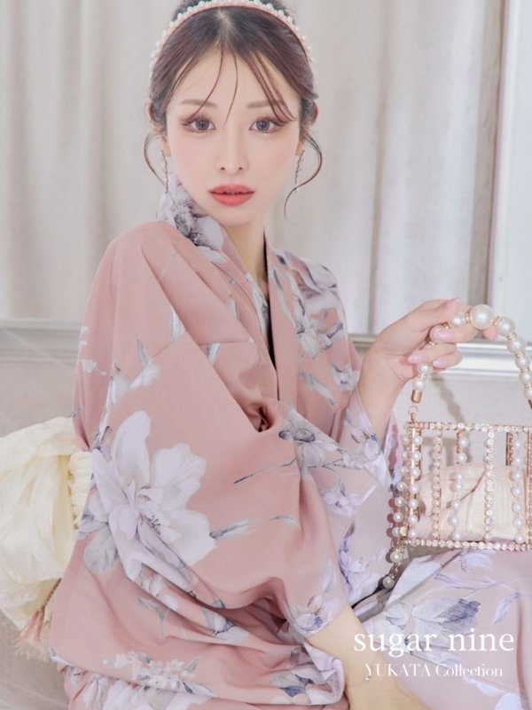 画像1: 大人スウィート/くすみピンク椿浴衣   OBI-siwa-200-kj-13-OW / HIMO-900-yn-8-PK / YA-1079-kj-5-W / HEKO-800-sb-5-W / GETA-02-ok-5-P [YMT]