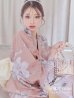 画像1: 大人スウィート/くすみピンク椿浴衣   OBI-siwa-200-kj-13-OW / HIMO-900-yn-8-PK / YA-1079-kj-5-W / HEKO-800-sb-5-W / GETA-02-ok-5-P [YMT] (1)