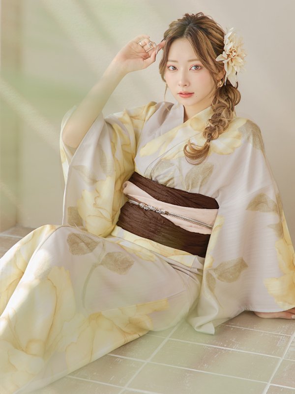 画像1: 【浴衣セール】【即日発送！】グレージュ×イエローフラワー浴衣 OBI-siwa-200-kj-9-BR / HIMO-900-yn-7-MOC / HEKO-800-sb-3-BR / YA-496-kj-W / GETA-01-kj-5-MOC /  [YMT]