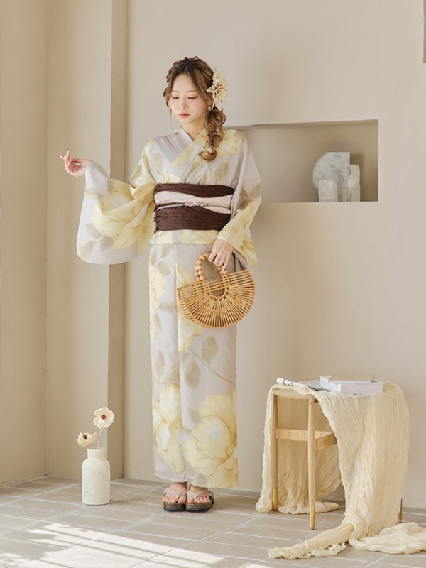 モデル:PyunA.　身長:160cm　着用サイズ:Fサイズ