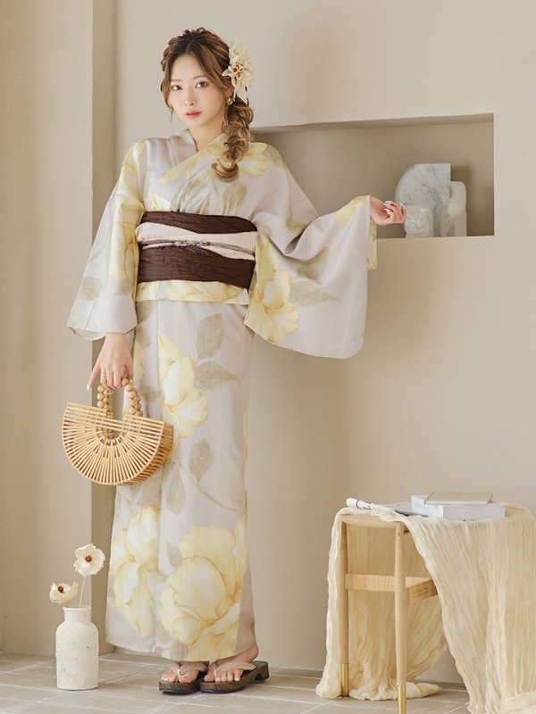 モデル:PyunA.　身長:160cm　着用サイズ:Fサイズ