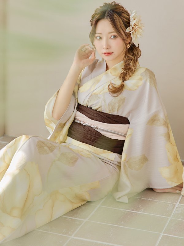 モデル:PyunA.　身長:160cm　着用サイズ:Fサイズ