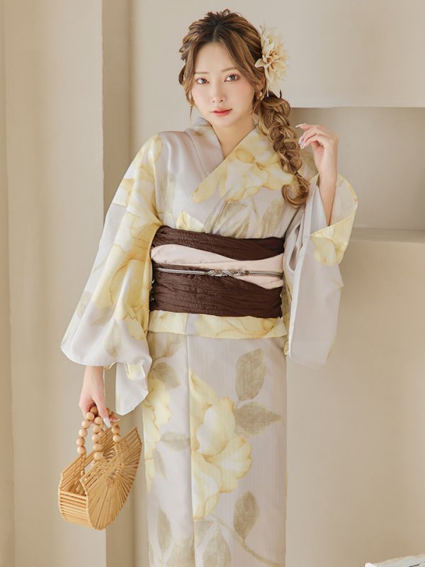 モデル:PyunA.　身長:160cm　着用サイズ:Fサイズ