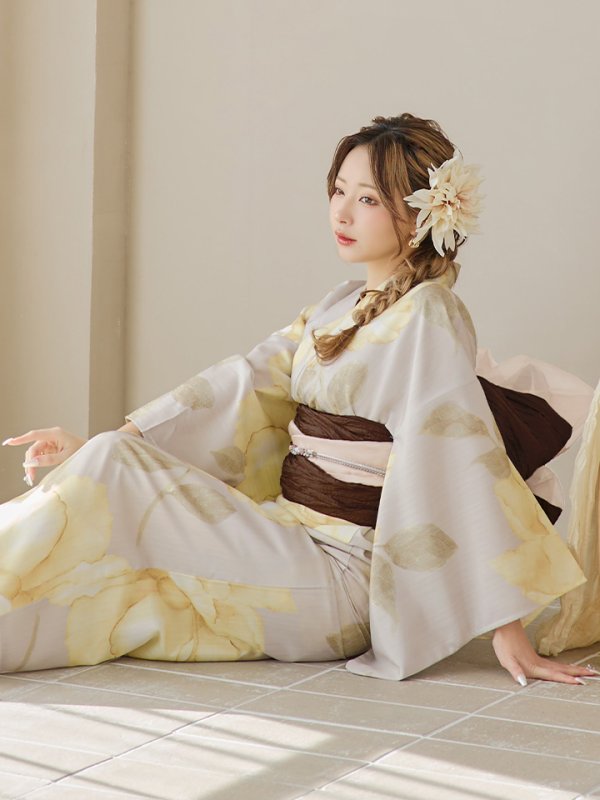 モデル:PyunA.　身長:160cm　着用サイズ:Fサイズ