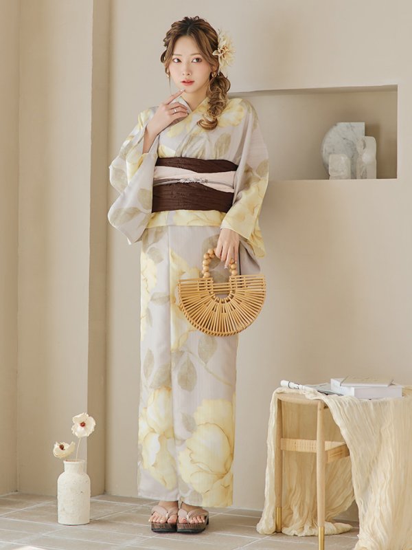 モデル:PyunA.　身長:160cm　着用サイズ:Fサイズ