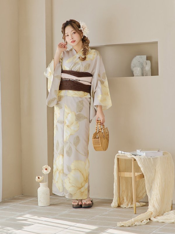 モデル:PyunA.　身長:160cm　着用サイズ:Fサイズ