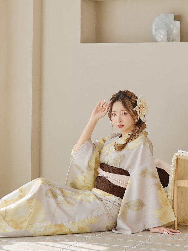 モデル:PyunA.　身長:160cm　着用サイズ:Fサイズ