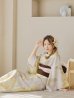 画像7: 【浴衣セール】【即日発送！】グレージュ×イエローフラワー浴衣 OBI-siwa-200-kj-9-BR / HIMO-900-yn-7-MOC / HEKO-800-sb-3-BR / YA-496-kj-W / GETA-01-kj-5-MOC /  [YMT]