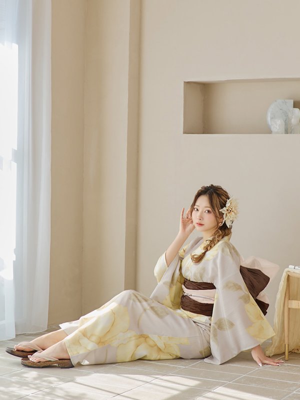 モデル:PyunA.　身長:160cm　着用サイズ:Fサイズ