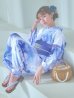 画像1: 【即日発送】水彩フラワーブルー浴衣 OBI-g-500-kj-10-BL / HIMO-900-yn-5-IV / HEKO-800-sb-5-WH / YA-948-kj-NV / GETA-01-kj-2-BL/ [YMT] (1)