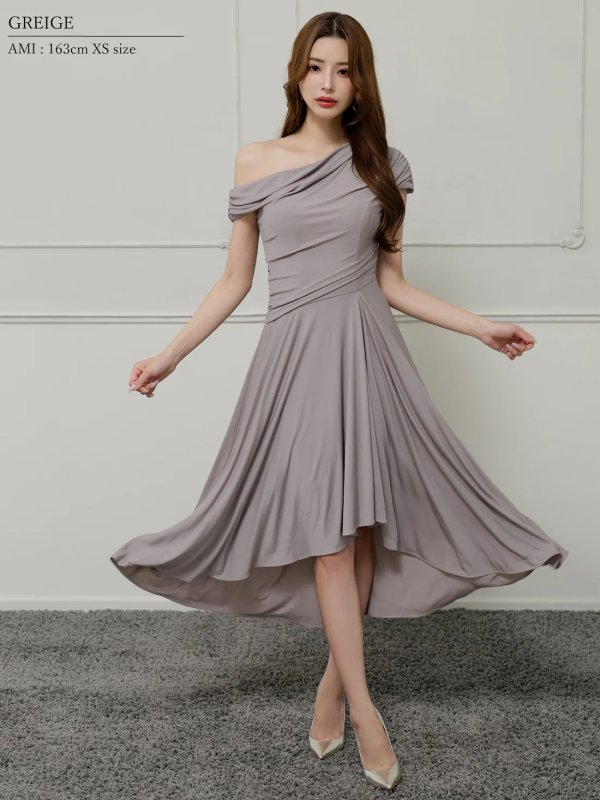  グレージュ　モデル：あみ　身長：163cm　着用サイズ：XSサイズ