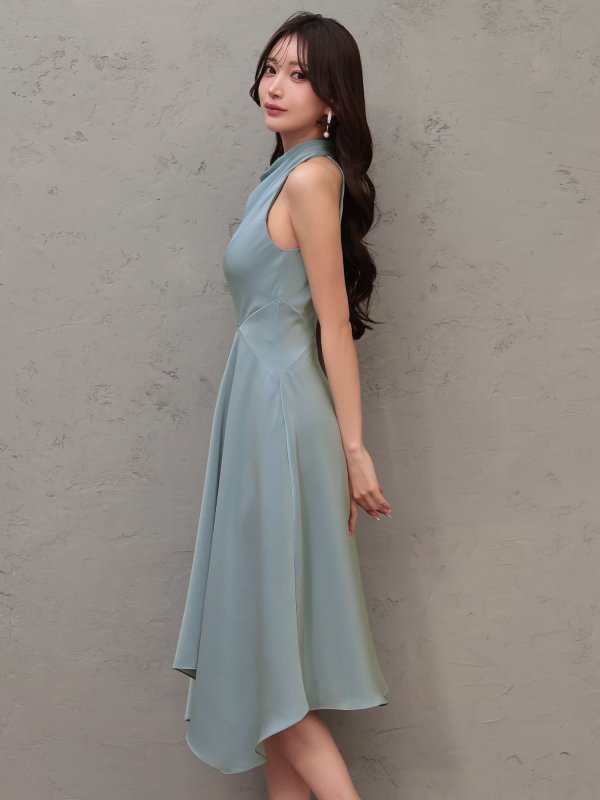 ブルー　モデル：七瀬みほ　身長：162cm　着用サイズ：XSサイズ