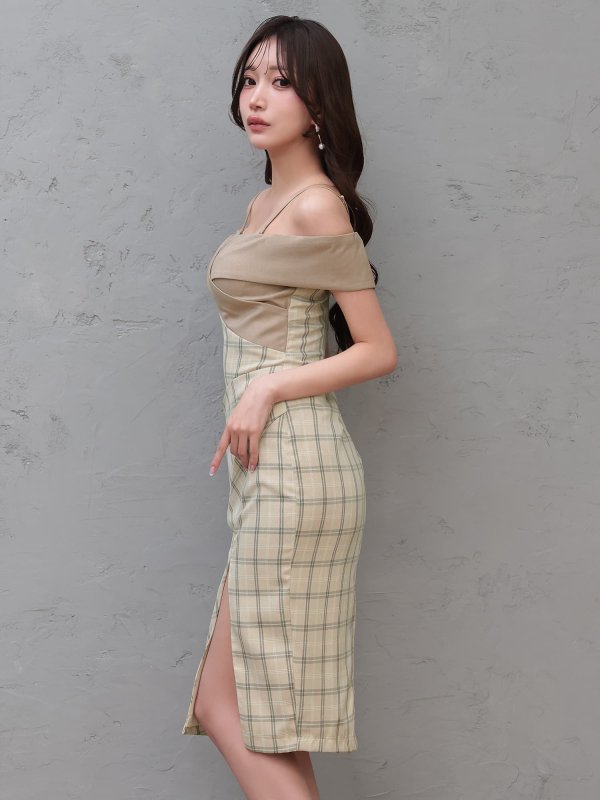 ベージュ　モデル：七瀬みほ　身長：162cm　着用サイズ：XSサイズ