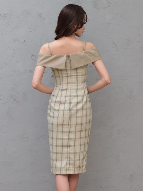 ベージュ　モデル：七瀬みほ　身長：162cm　着用サイズ：XSサイズ