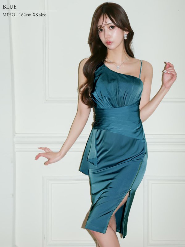 ブルー　モデル：七瀬みほ　身長：162cm　着用サイズ：XSサイズ