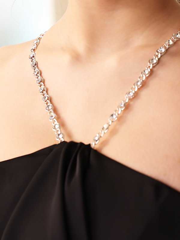 画像26: XSサイズあり【Veautt/ヴュート】【OF05】アッパーフレアデザイン/ ショルダーチェーン/ タイト/ ミディアムドレス/ キャバドレス