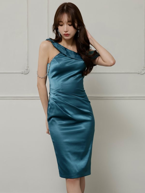 ティールブルー モデル:七瀬みほ 身長:162cm 着用サイズ:XSサイズ