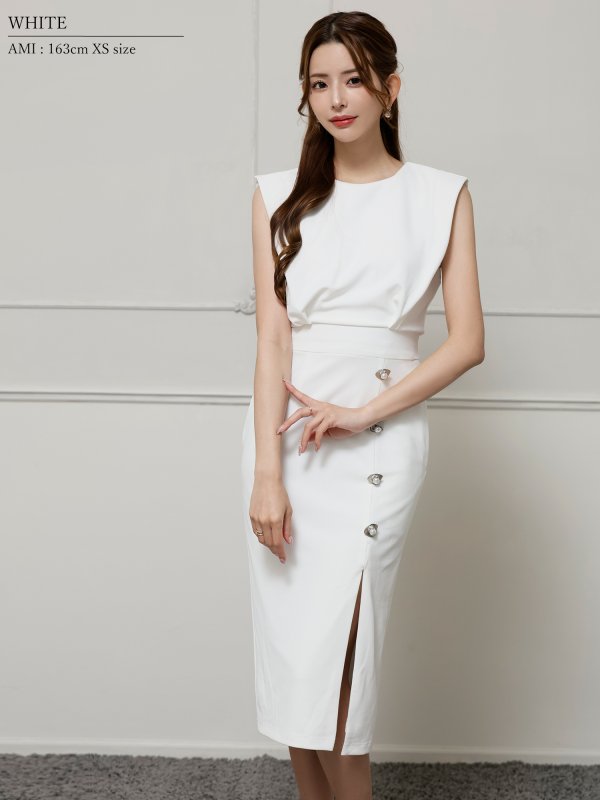 ホワイト モデル：あみ　身長：163cm　着用サイズ：XSサイズ