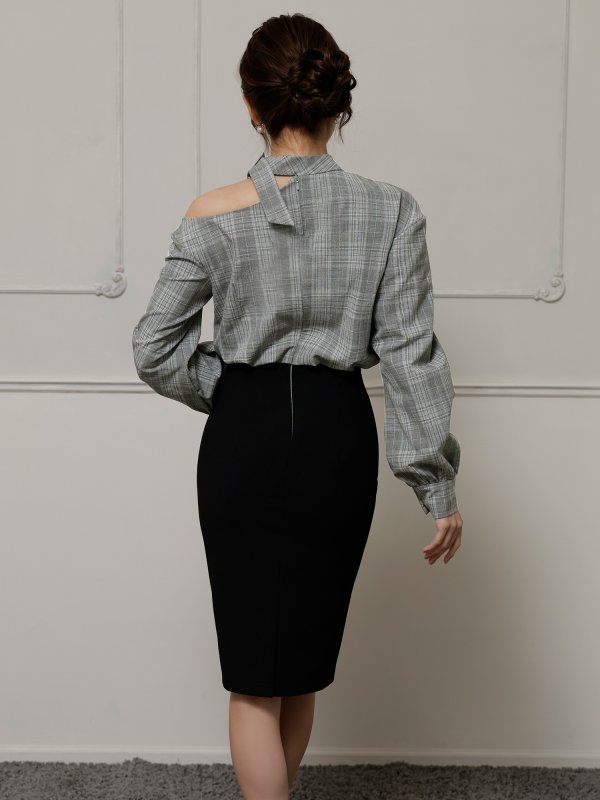 グレー　モデル：七瀬みほ　身長：162cm　着用サイズ：XSサイズ