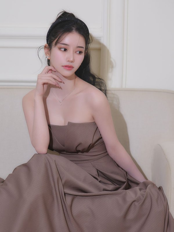 モカ　モデル：ゆりお　身長：165cm　着用サイズ：Sサイズ