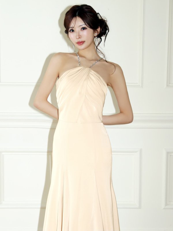 シャンパン　モデル：みやび　身長：158cm　着用サイズ：XSサイズ