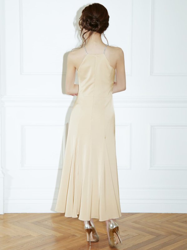 シャンパン　モデル：みやび　身長：158cm　着用サイズ：XSサイズ