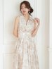 ホワイトxベージュ　モデル：七瀬みほ　身長：162cm　着用サイズ：XSサイズ