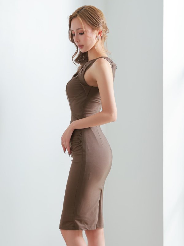 モカ　モデル：あいか　身長：165cm　着用サイズ：XSサイズ