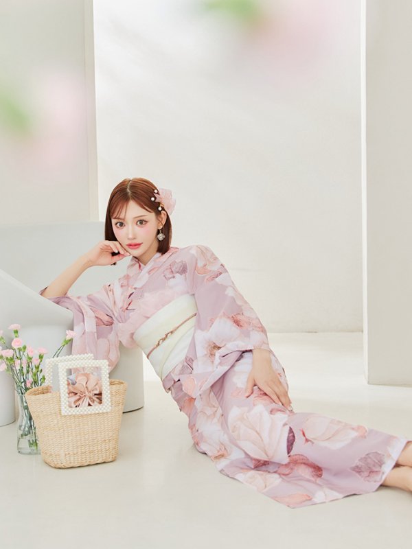 モデル：明日花キララ　身長：162cm　着用サイズ：Fサイズ