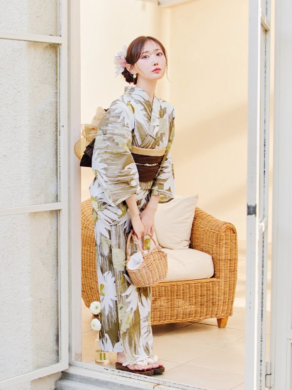 モデル:菅野結以 身長:163cm 着用サイズ:Fサイズ