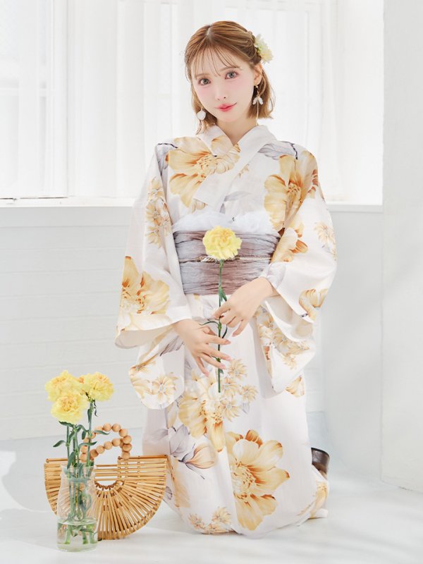 モデル:三上悠亜 身長:158cm 着用サイズ:Fサイズ