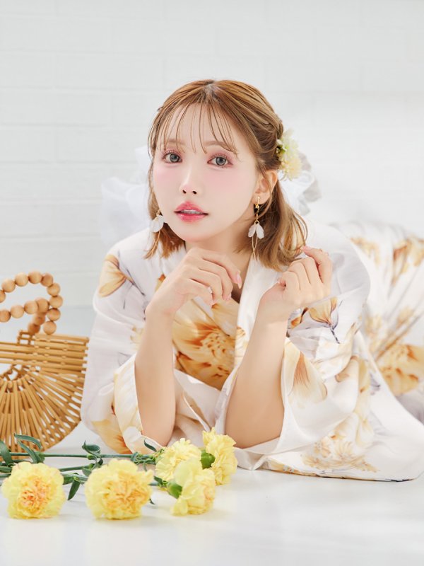 モデル:三上悠亜 身長:158cm 着用サイズ:Fサイズ