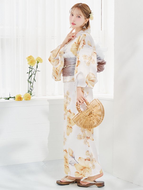 モデル:三上悠亜 身長:158cm 着用サイズ:Fサイズ