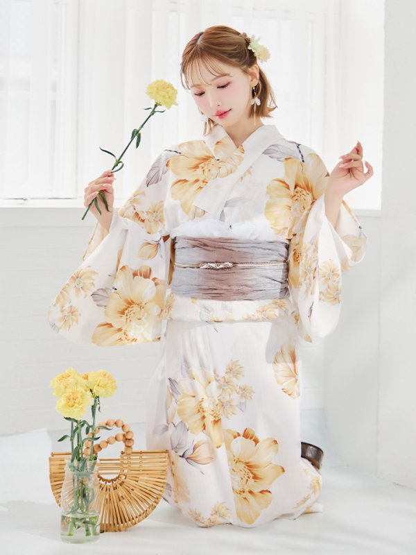 モデル:三上悠亜 身長:158cm 着用サイズ:Fサイズ