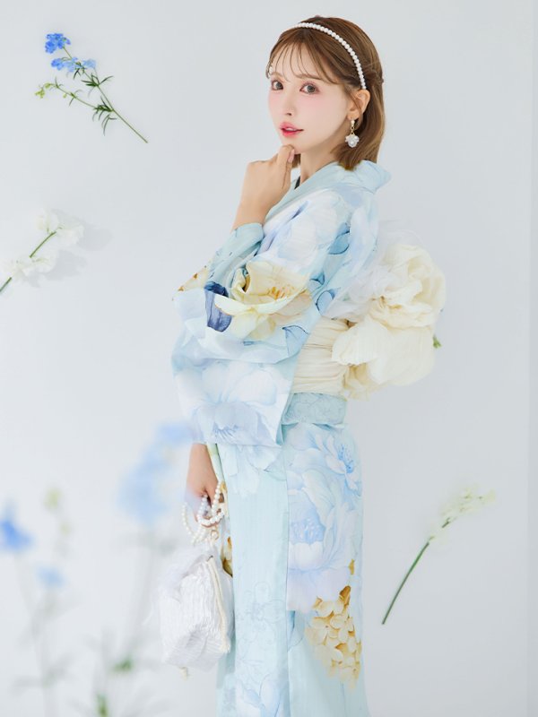 モデル：三上悠亜　身長：158cm　着用サイズ：Fサイズ