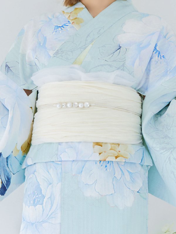 モデル：三上悠亜　身長：158cm　着用サイズ：Fサイズ