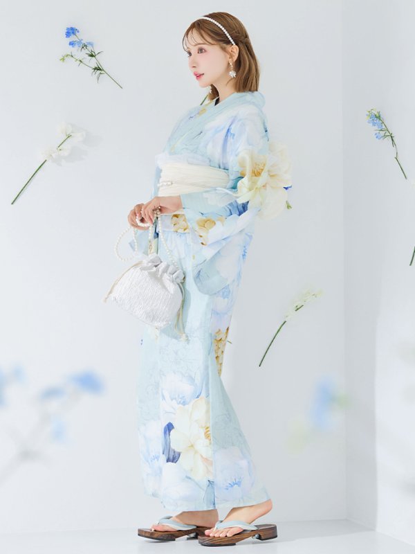 モデル：三上悠亜　身長：158cm　着用サイズ：Fサイズ