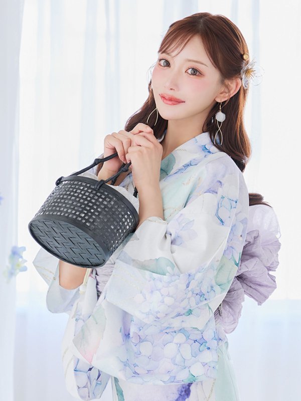 モデル：明日花キララ　身長：162cm