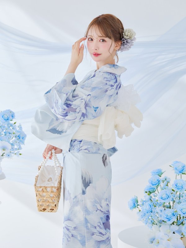 モデル:三上悠亜 身長159cm 着用サイズ:Fサイズ