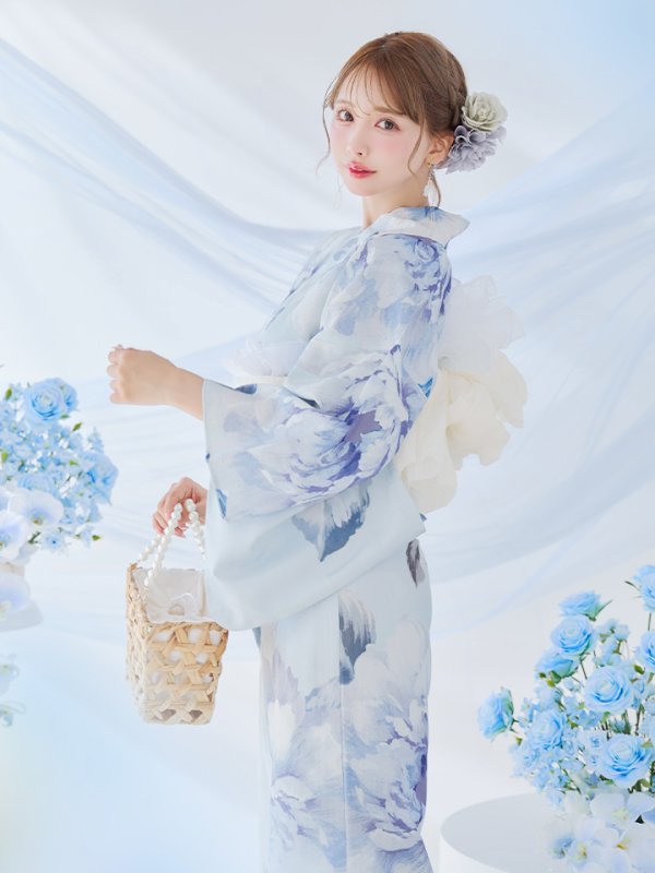 モデル:三上悠亜 身長159cm 着用サイズ:Fサイズ