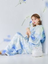 蒼華に咲く牡丹浴衣【浴衣３点セット 浴衣/帯/下駄】OBI-siwa-204-wk-10-LBL / HIMO-906-yn-IV / HEKO-800-sb-10-LBL / YA-1068-kn-W / GETA-01-kj-2-BL/ [YMT]